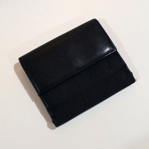 Luxury Salvatore Ferragamo Coin Wallet – Canvas & Black Leather, Gancini Clip - Picture 5 of 15
